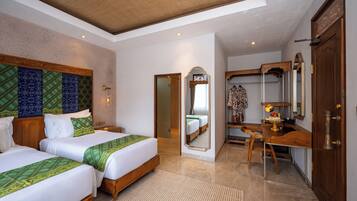 Deluxe Double or Twin Room | Minibar, in-room safe, iron/ironing board, WiFi (free)