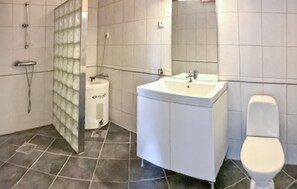 Shower - Gorgeous apartment with WiFi (Godvik)