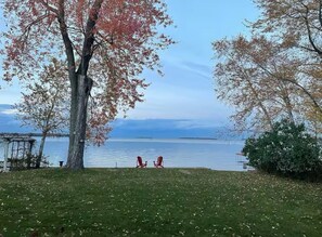 Property grounds - Gorgeous lake front and Amazing sunset . Retreat: Fun, Relaxation, and Nature. (Cobden)