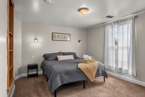 4 soverom, skrivebord, strykejern/-brett og wi-fi (inkludert)