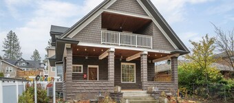 Family-friendly Manito Park home.  Close to downtown, hospitals & colleges.