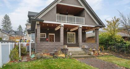 Family-friendly Manito Park home. Close to downtown, hospitals & colleges.