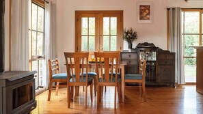 Interior - Elsie Cottage (Drummond)