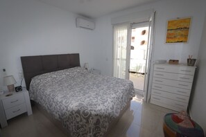 1 bedroom, iron/ironing board, free WiFi, bed sheets