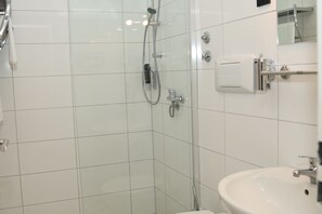 Towels, soap, shampoo, toilet paper
