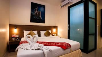 Deluxe Double or Twin Room, Balcony, Mountain View | Desk, free WiFi