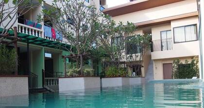 Royal Waves Hotel