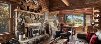 Riverfront Log Cabin w Fireplace, Grill & Fire Pit