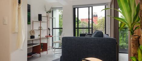 Televisión, oficina