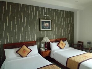 Iron/ironing board, free WiFi - Huyen Trang 1 Hotel Hue - by BAY LUXURY (Hue)
