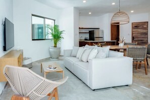 TV, offices - Casa Manglar Puerto Aventuras Pool and Garden View (Puerto Aventuras)