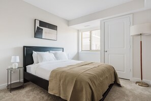 1 chambre, fer et planche Ă repasser, Wi-Fi, draps fournis