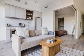 TV, stereo - Blueground | NoMa, gym, elevator, nr bars + food (Washington, D.C.)