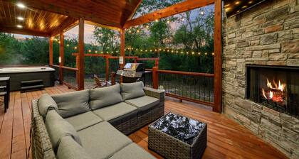 Under the Stars: Secluded, Hot Tub, Firepit, Pets, Games