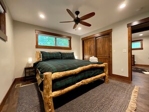 3 bedrooms, iron/ironing board, travel crib, WiFi