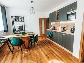 Fridge, microwave, oven, dishwasher