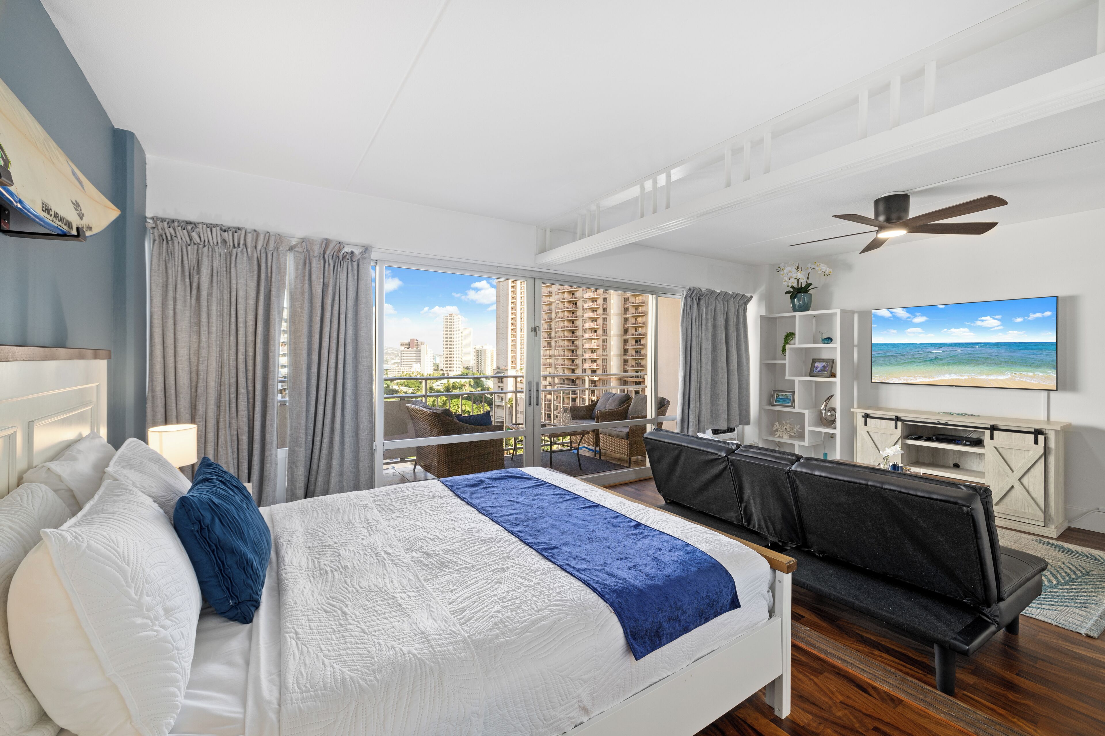 Waikiki Beach Style Studio 5 Star Location | Wi-Fi ฟรี, ผ้าปูที่นอน