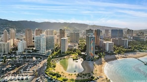 Building design - Ilikai Hotel Studio (Honolulu)