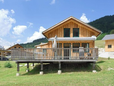Detached chalet with sauna next to ski slopes