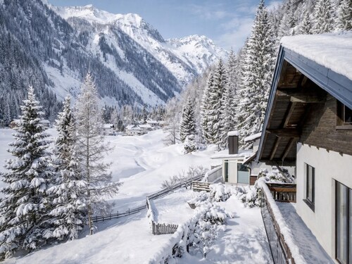 Country house between ski resorts and mountains
