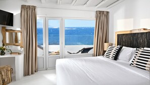 5 bedrooms, iron/ironing board, WiFi, bed sheets