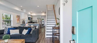 4BR 2BA Hot Tub Home By The Bay