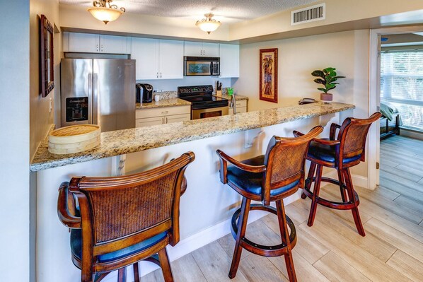 Fridge, microwave, dishwasher, coffee/tea maker