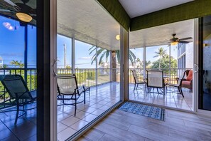 Unclassified image, 3 of 30, button - Duck Key Getaway: Charming 3BR Condo with Water Views, Steps from Angler & Ale, Near Marathon (Marathon)