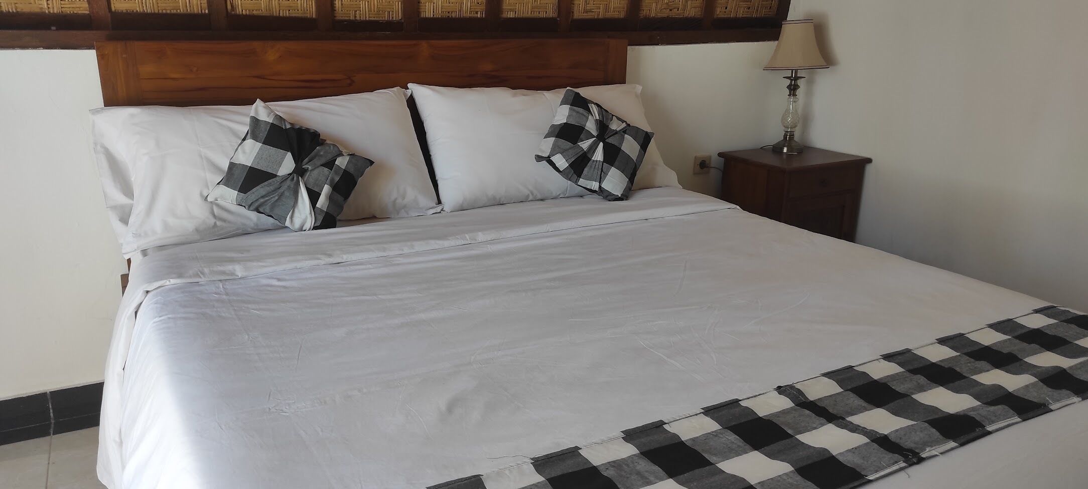 Kahden hengen deluxe-huone, näköala puutarhaan | Äänieristys, ilmainen Wi-Fi