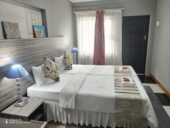2 bedrooms, Internet, bed sheets, wheelchair access