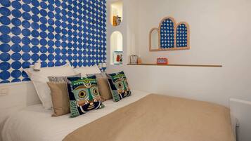 1 dormitorio, tabla de planchar con plancha, wifi y ropa de cama