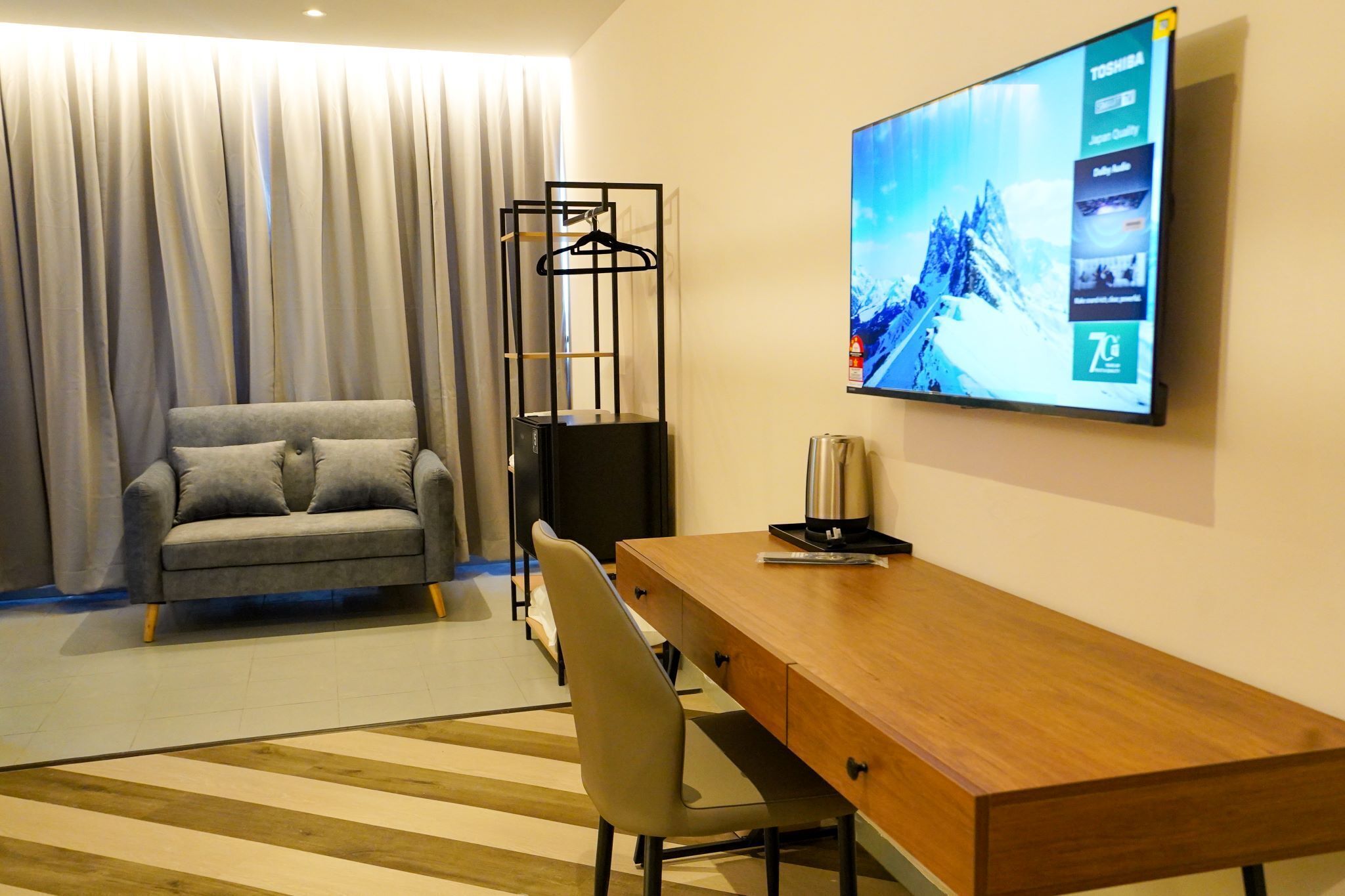 Classic Quadruple Room | Memory foam beds, desk, laptop workspace, blackout drapes