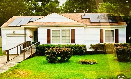 Sports Themed 3-Bedroom Home in Arlington near AT & T Stadium & Other Sports 