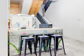 Reception - Collection O Omah Joyo Solo Inn Near Keraton Surakarta (Surakarta)