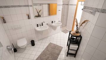 Dusche, Haartrockner, Handtücher