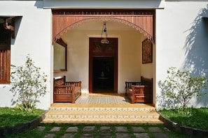 Fachada de la propiedad