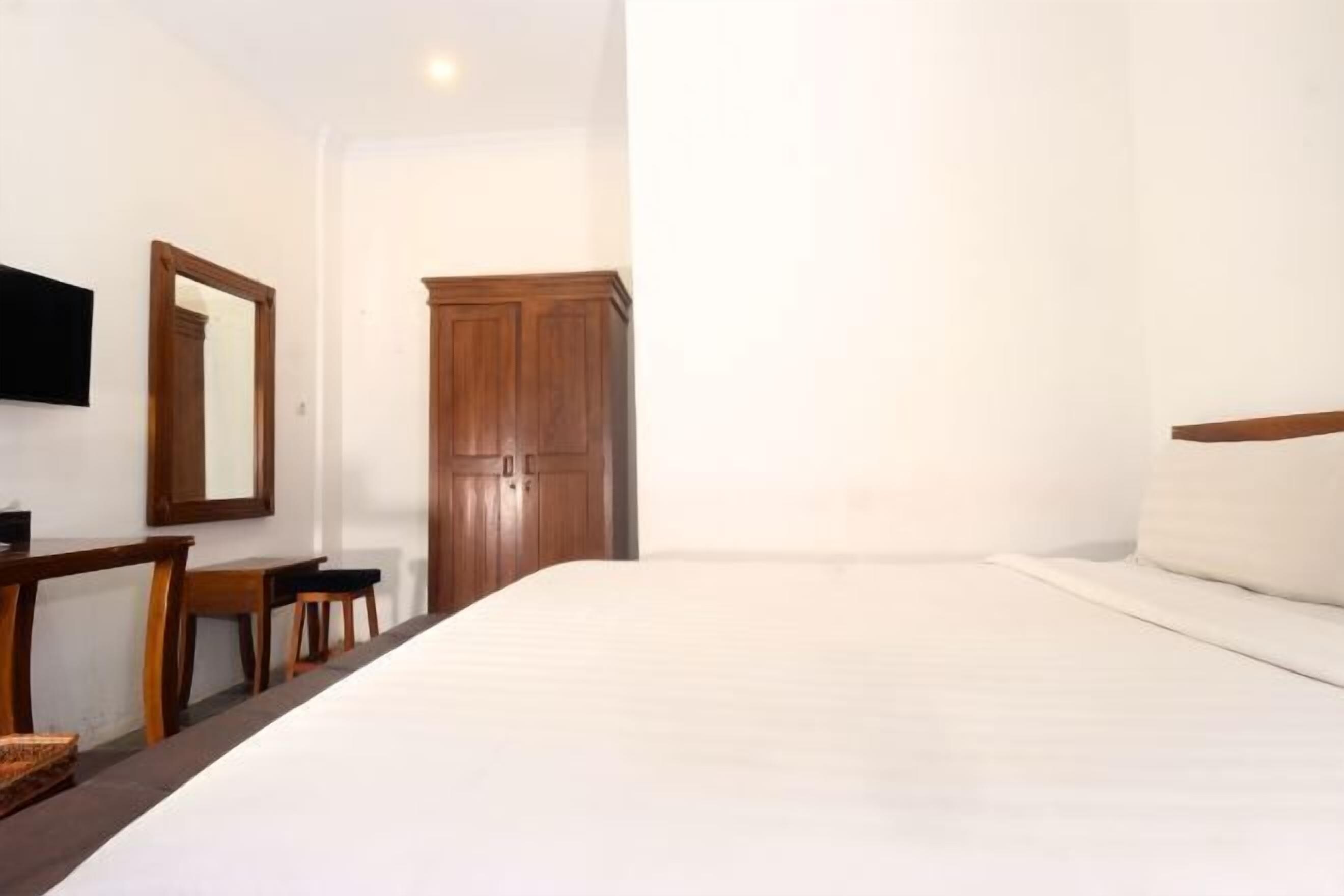 Espace de travail pour ordinateur portable, Wi-Fi gratuit, draps fournis