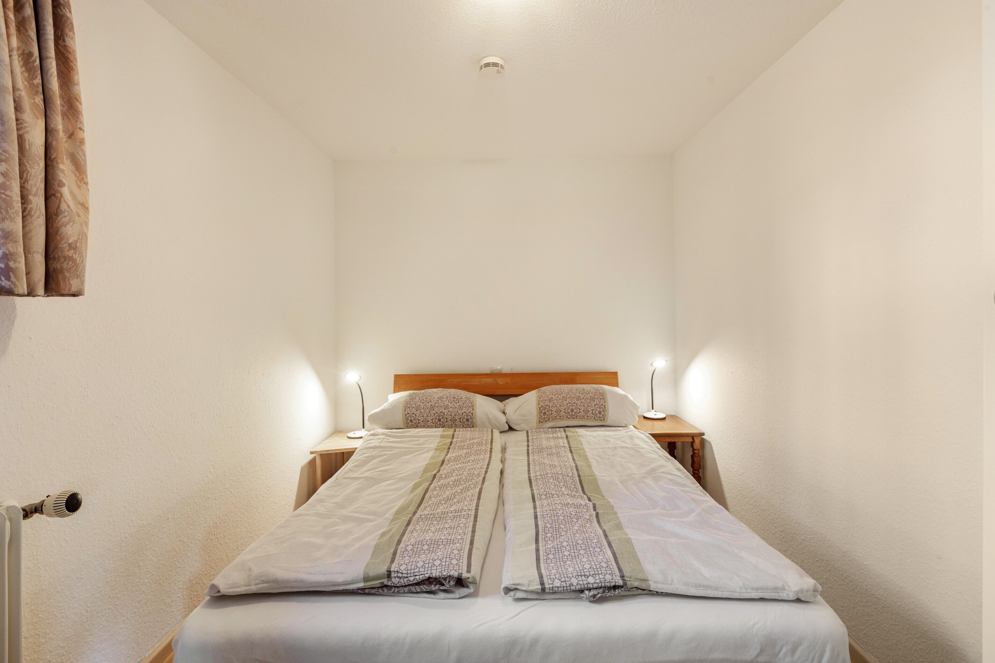 1 chambre, bureau, fer et planche à repasser, Wi-Fi gratuit