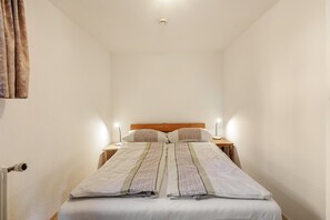 1 camera, una scrivania, ferro/asse da stiro, Wi-Fi gratuito