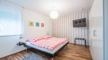 1 Schlafzimmer, Bügeleisen/Bügelbrett, kostenloses WLAN, Bettwäsche