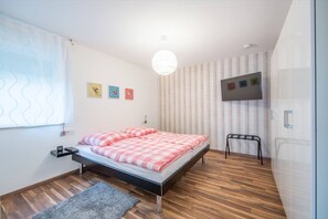 1 sovrum, strykjÀrn/strykbrÀda, gratis wi-fi och sÀngklÀder