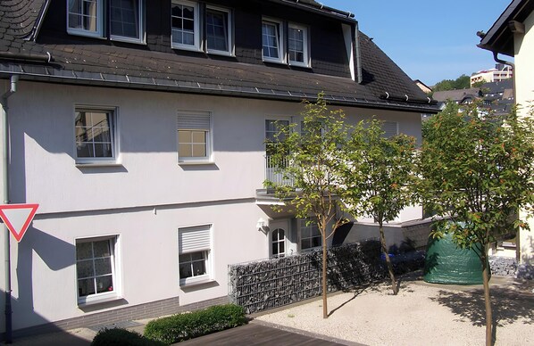 Exterior - Apartment 'Zentrum Zum Kurgarten' with Mountain View, Balcony and Wi-Fi (Willingen (Upland))