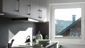 Refrigerador, horno, parrilla de estufa y lavavajillas