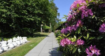 Holiday Home With Inviting Decor