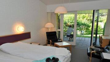 House | 1 bedroom, individually furnished