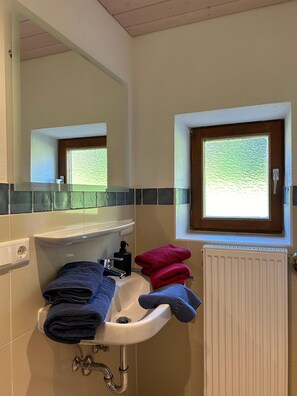Towels - Apartment no. 1 for 2 persons, approx. 25 m², living room/bedroom, kitchenette, terrace (Bischofswiesen)