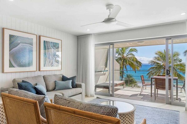Signature Beachfront 2 Bedroom Suite | Living area - Fairshore (Noosa Heads)