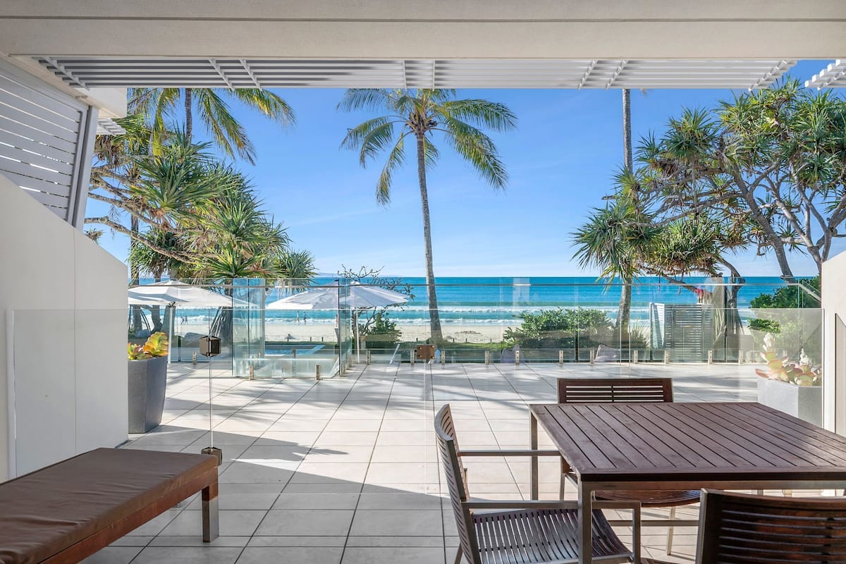 Direct Beach Access Apartment | Vistas desde la habitación