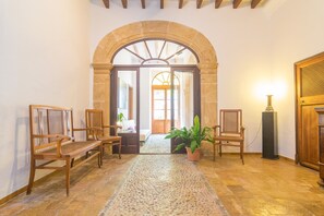 Interior - Ca Sa Tia Bel - House In Alcúdia. Free Wifi (Alcúdia, Illes Balears)