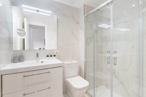 Dusche, Bidet